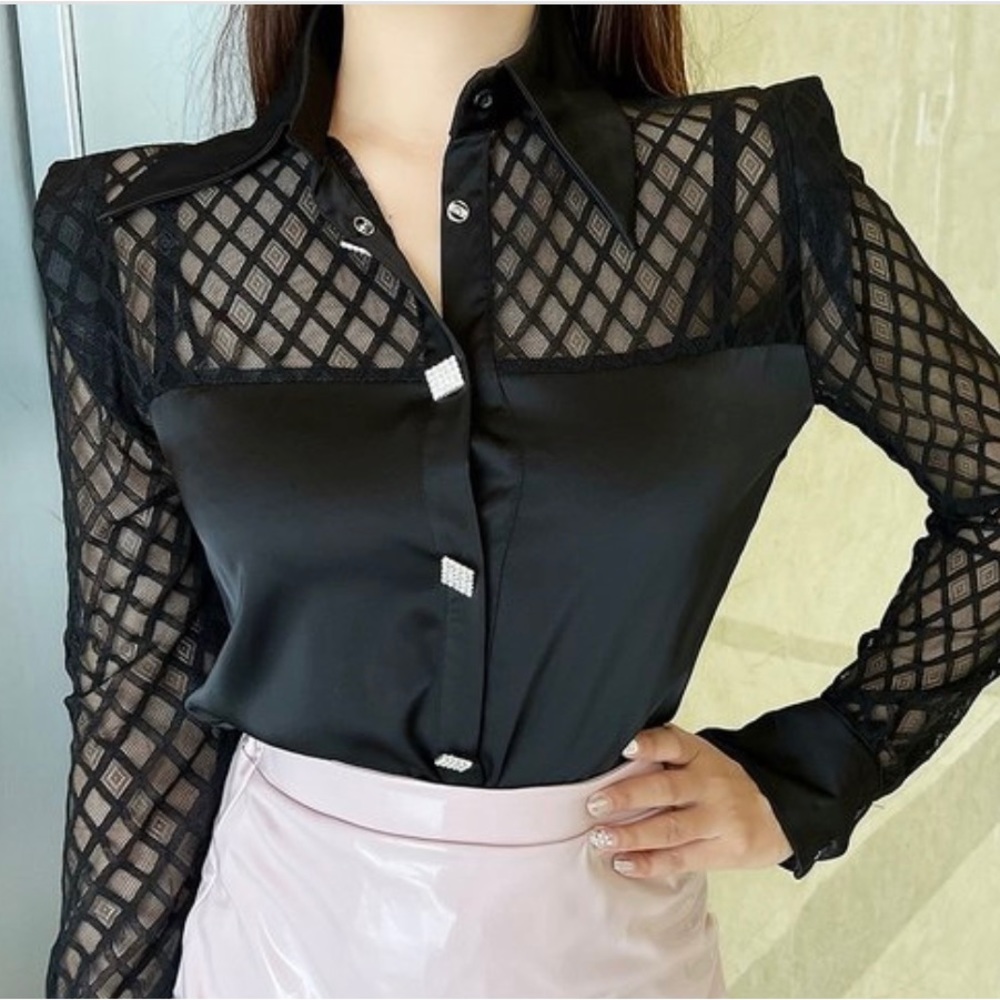 Beautiful Silk Button up with Sheer arms 🔥